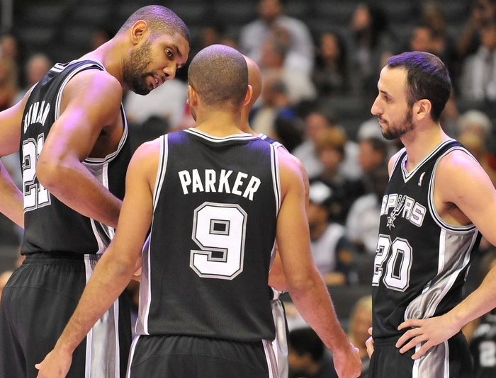 2025中足联颁奖：辽宁铁人队刘伟国当选中甲赛季最佳门将（中足联2025颁奖礼：辽宁铁人刘伟国荣膺中甲赛季最佳门将）