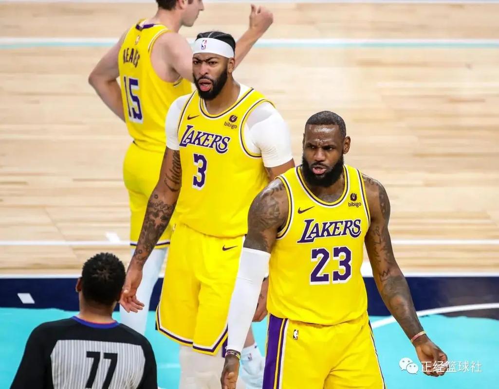 世界十大经典足球场（世界十大标志性足球场）