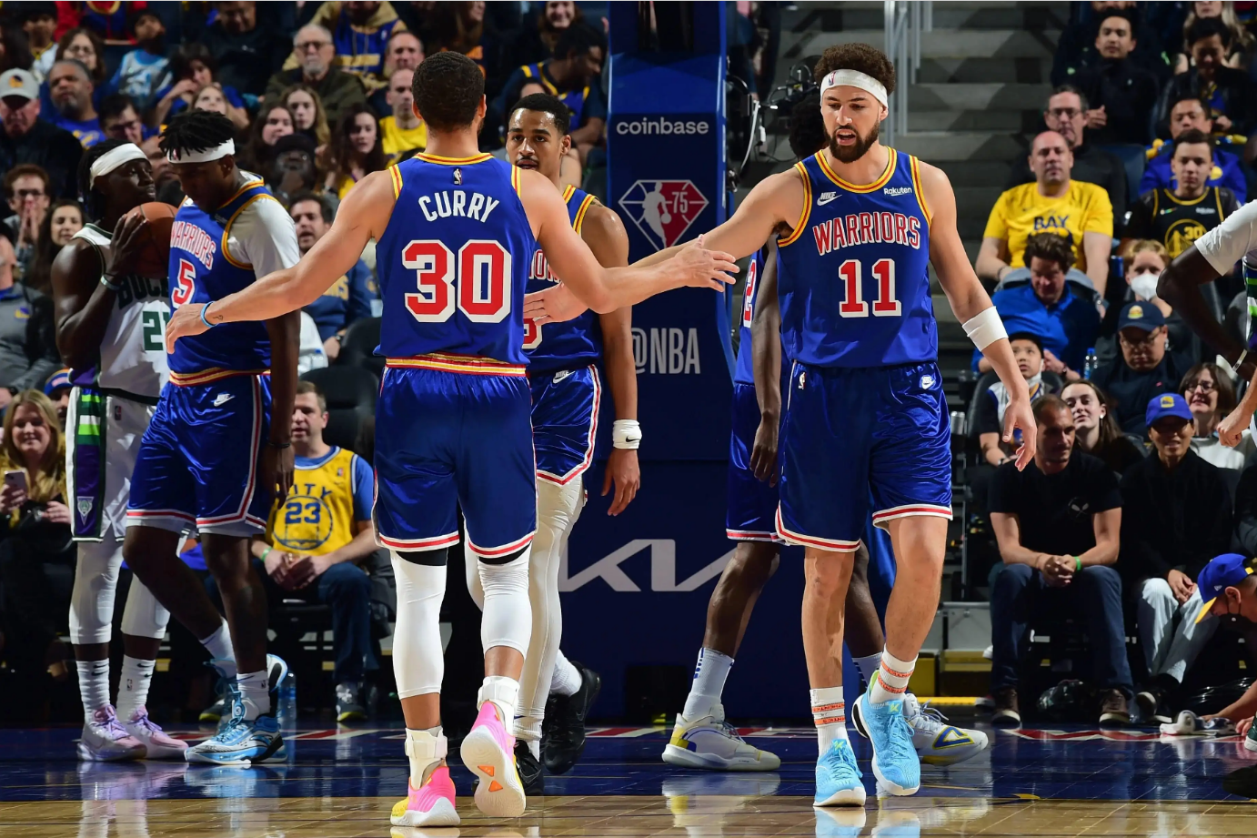 挪威客场4-1逆转意大利全胜晋级世界杯正赛，哈兰德梅开二度（哈兰德双响，挪威客场4比1逆转意大利，以全胜战绩直通世界杯正赛）