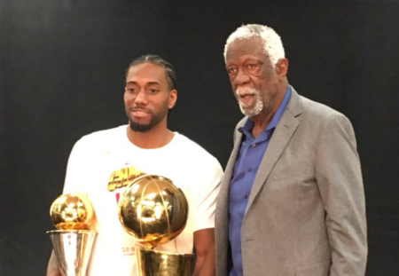 海港发文祝福奥斯卡：艰难时刻会过去，我们与功勋队长同在（海港发声力挺奥斯卡：困难终会过去，我们与功勋队长并肩前行）