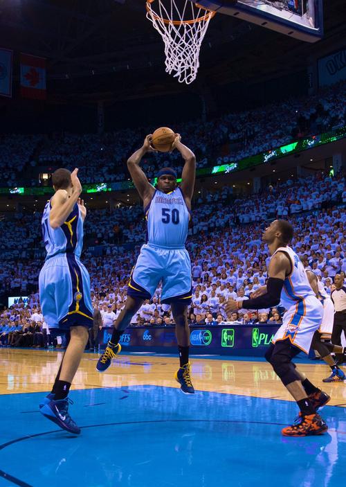 鲁媒：依木兰、陈泽仕参加山东队赛前合练，韩鹏参与了抢圈（鲁媒：依木兰、陈泽仕随队完成赛前合练 韩鹏亮相抢圈）