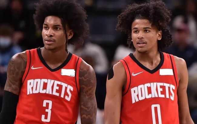 朗斯核心托万现身说法：我们从阿森纳的定位球战术中汲取经验（朗斯核心托万直言：球队从阿森纳的定位球战术中学到很多）