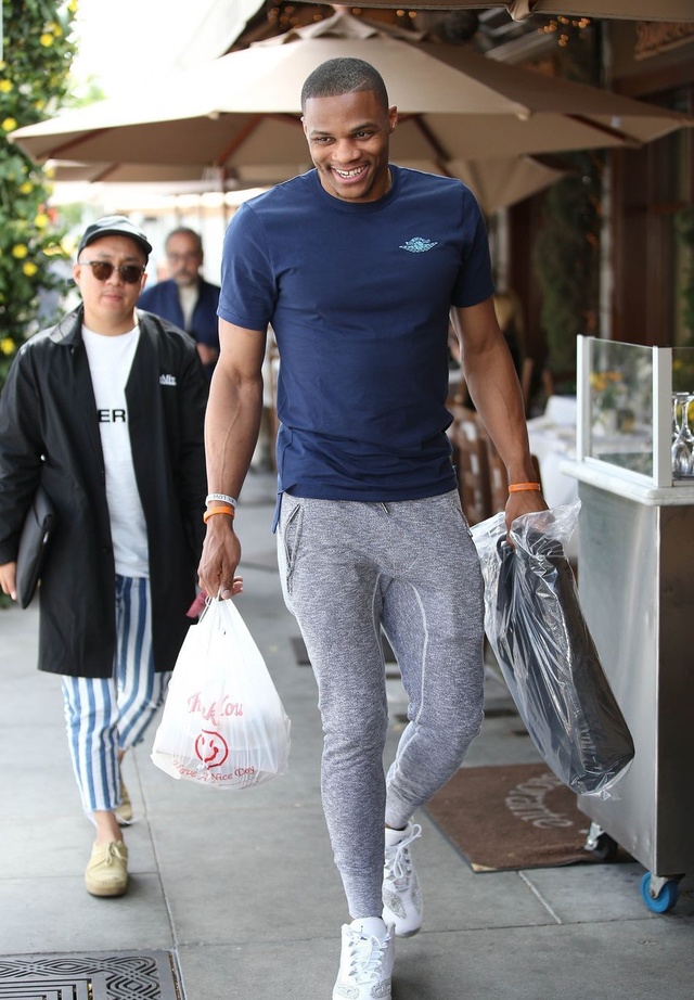 半场战报：拉齐奥1-0莱切，贡多齐建功（半场：拉齐奥1比0领先莱切，贡多齐破门）