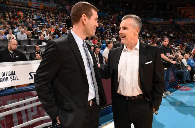 皇家马德里欲砸3000万欧元引进希腊天才穆扎基蒂斯，填补中场空缺（皇马拟斥资3000万欧引进希腊天才穆扎基蒂斯，补强中场）